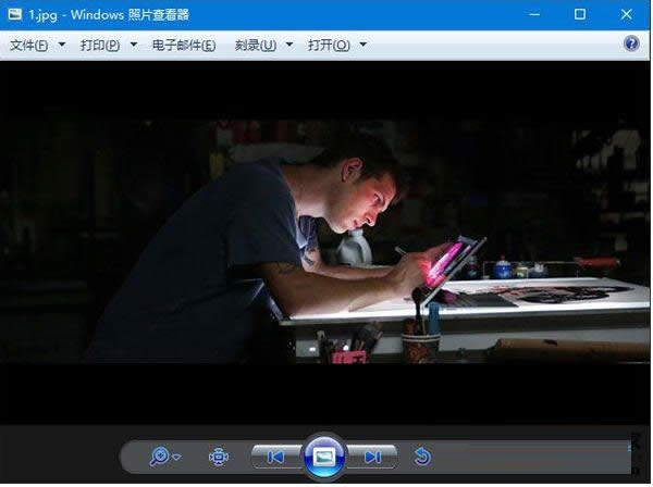 Win10ϵͳ����Windows��Ƭ�鿴��������ɫ�̳�